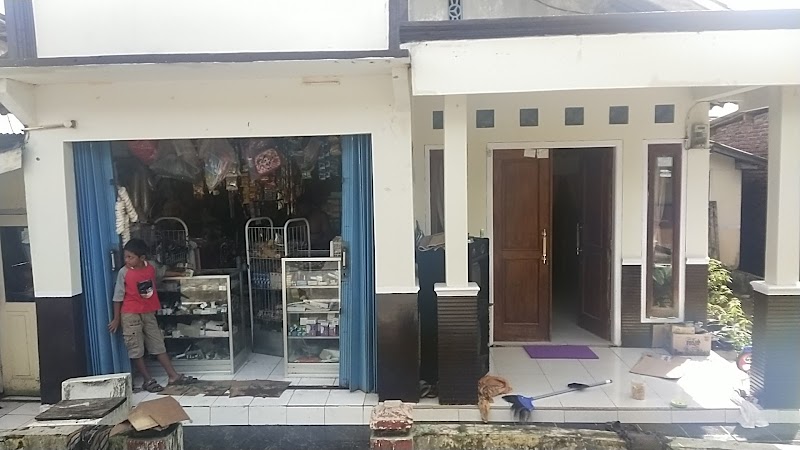 Cilacap Hemat: Toko Cilik Sembako Kumplit Siap Menyambung Kebutuhan Harian
